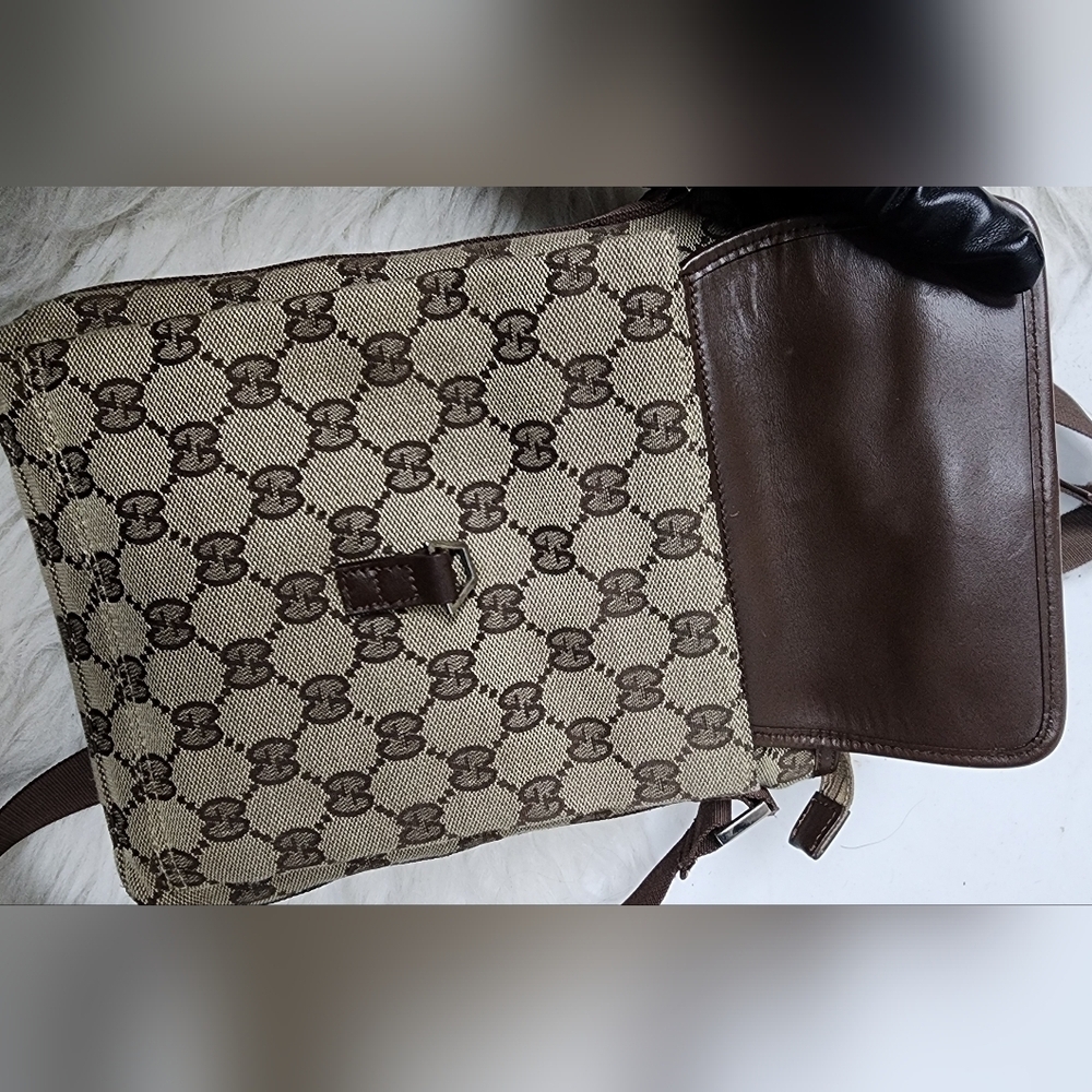 Uni Sex Brown Patterned Crossbody Bag - Picture 11 of 15